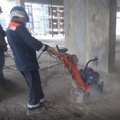 Аренда роторно-фрезеровальной машины для обработки бетонных полов и удаления полимеров LATOKHO RM 250 E (Россия)